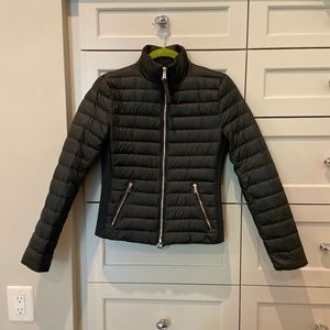 Zara beautiful down zip puffer jacket in Olive, Size 2